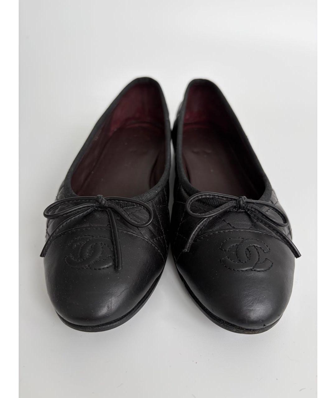 CHANEL Черные кожаные балетки, фото 2
