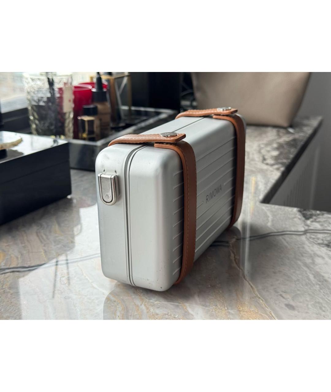 Rimowa Серебряная сумка через плечо, фото 2