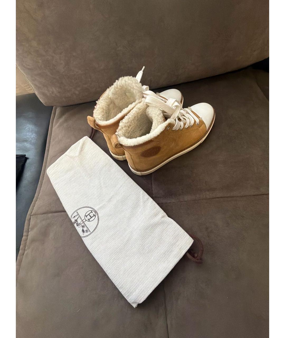 HERMES Горчичные замшевые кеды, фото 8