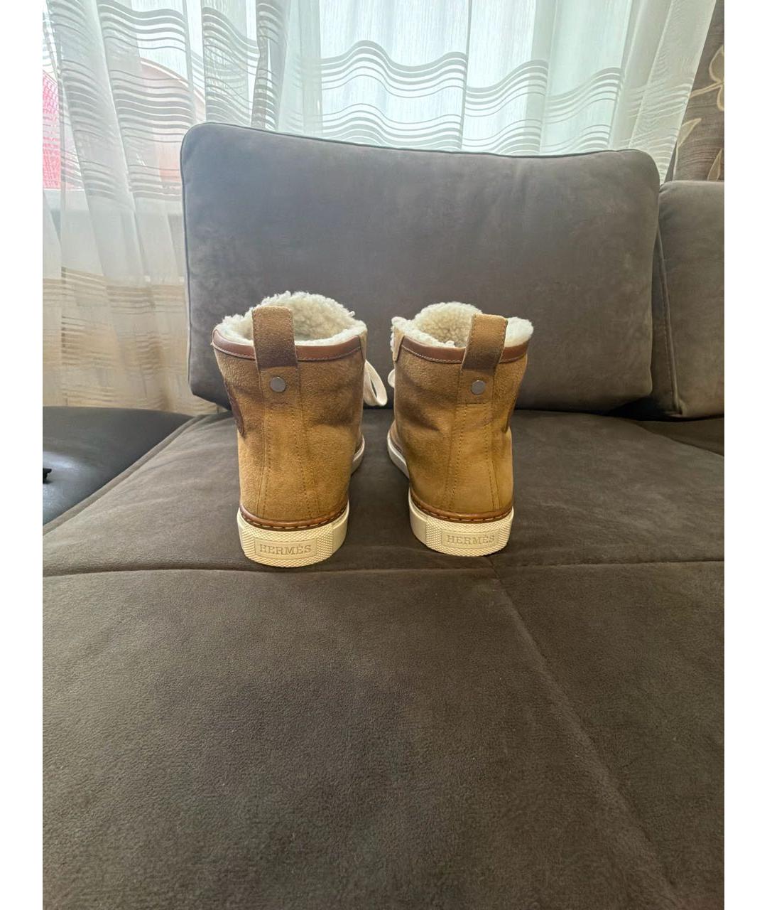 HERMES Горчичные замшевые кеды, фото 4