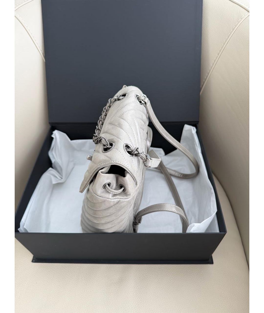 CHANEL Серебрянный кожаный рюкзак, фото 3