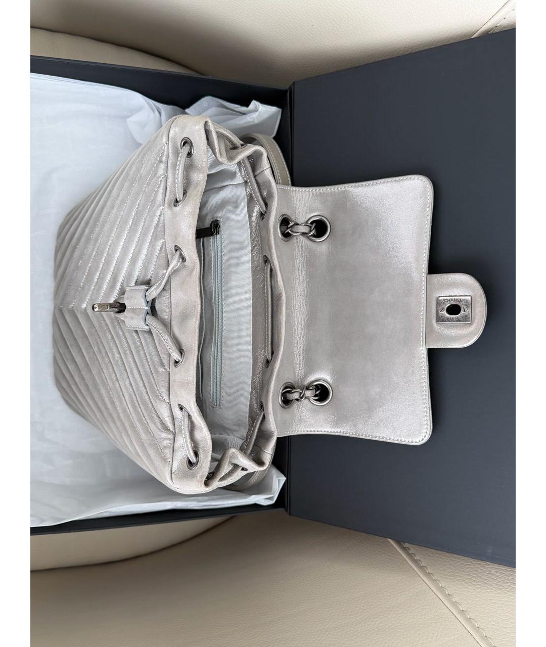 CHANEL Серебрянный кожаный рюкзак, фото 6