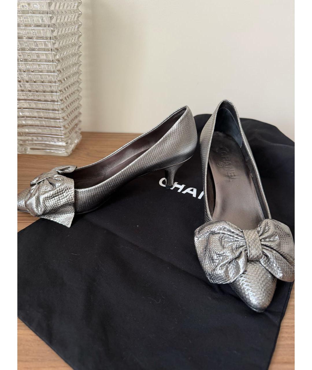 CHANEL Серебряные кожаные туфли, фото 6