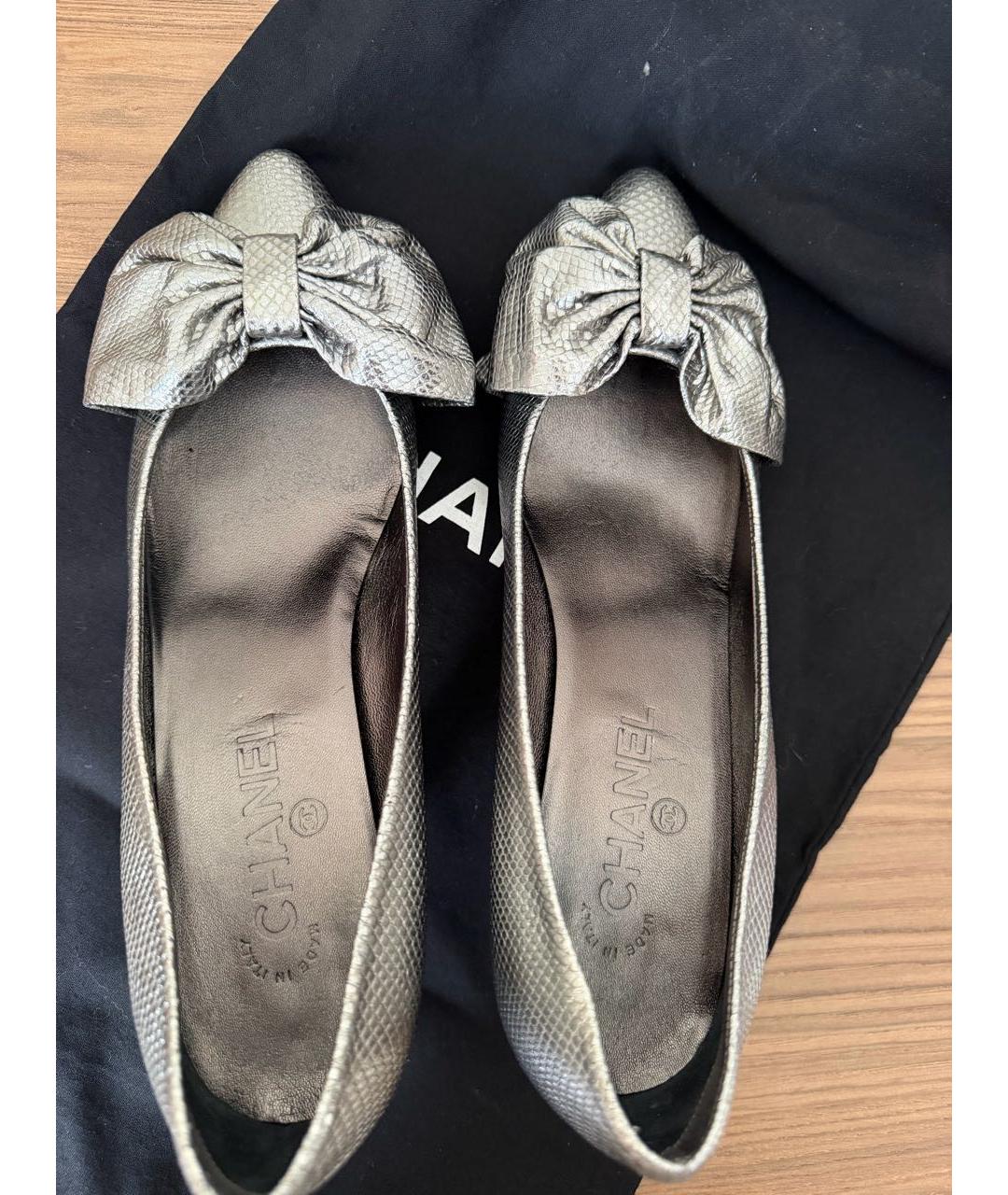 CHANEL Серебряные кожаные туфли, фото 3
