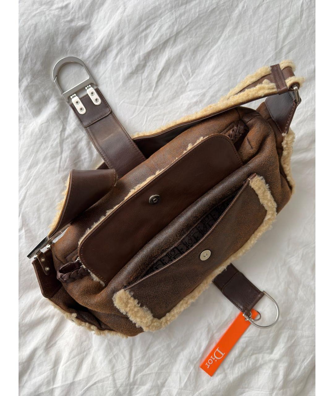 CHRISTIAN DIOR Коричневая замшевая сумка через плечо, фото 4