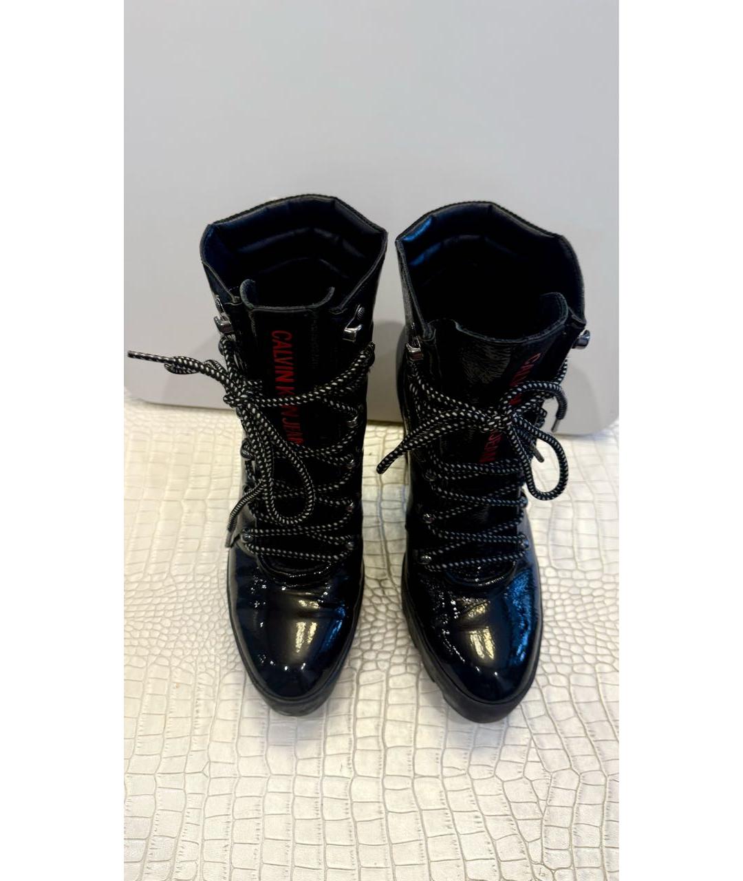 CALVIN KLEIN Черные ботильоны из лакированной кожи, фото 2
