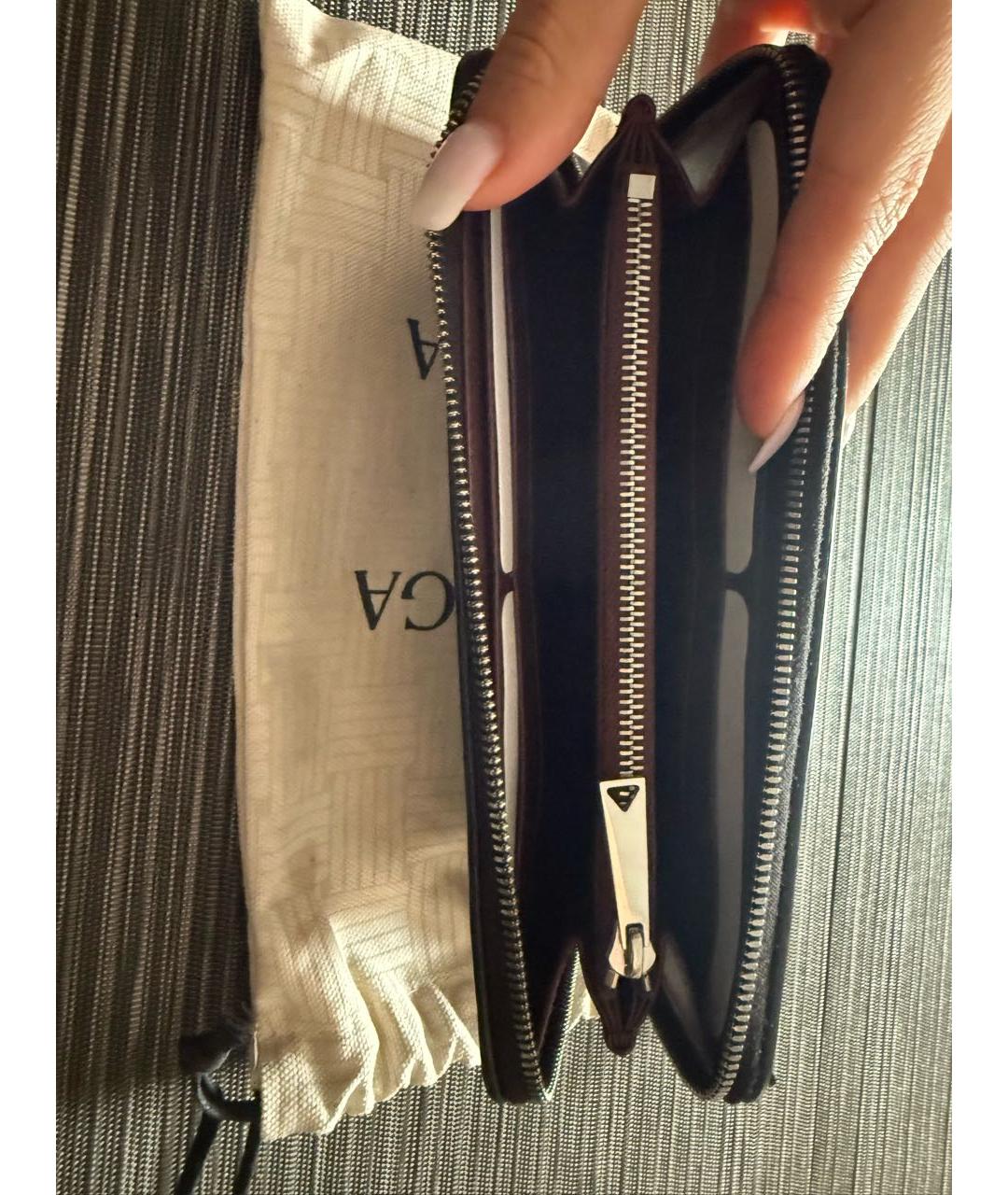BOTTEGA VENETA Черный кожаный кошелек, фото 4