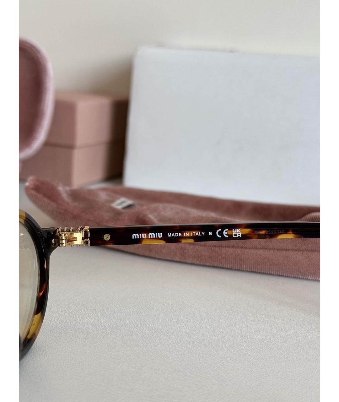 MIU MIU Коричневые пластиковые солнцезащитные очки, фото 8