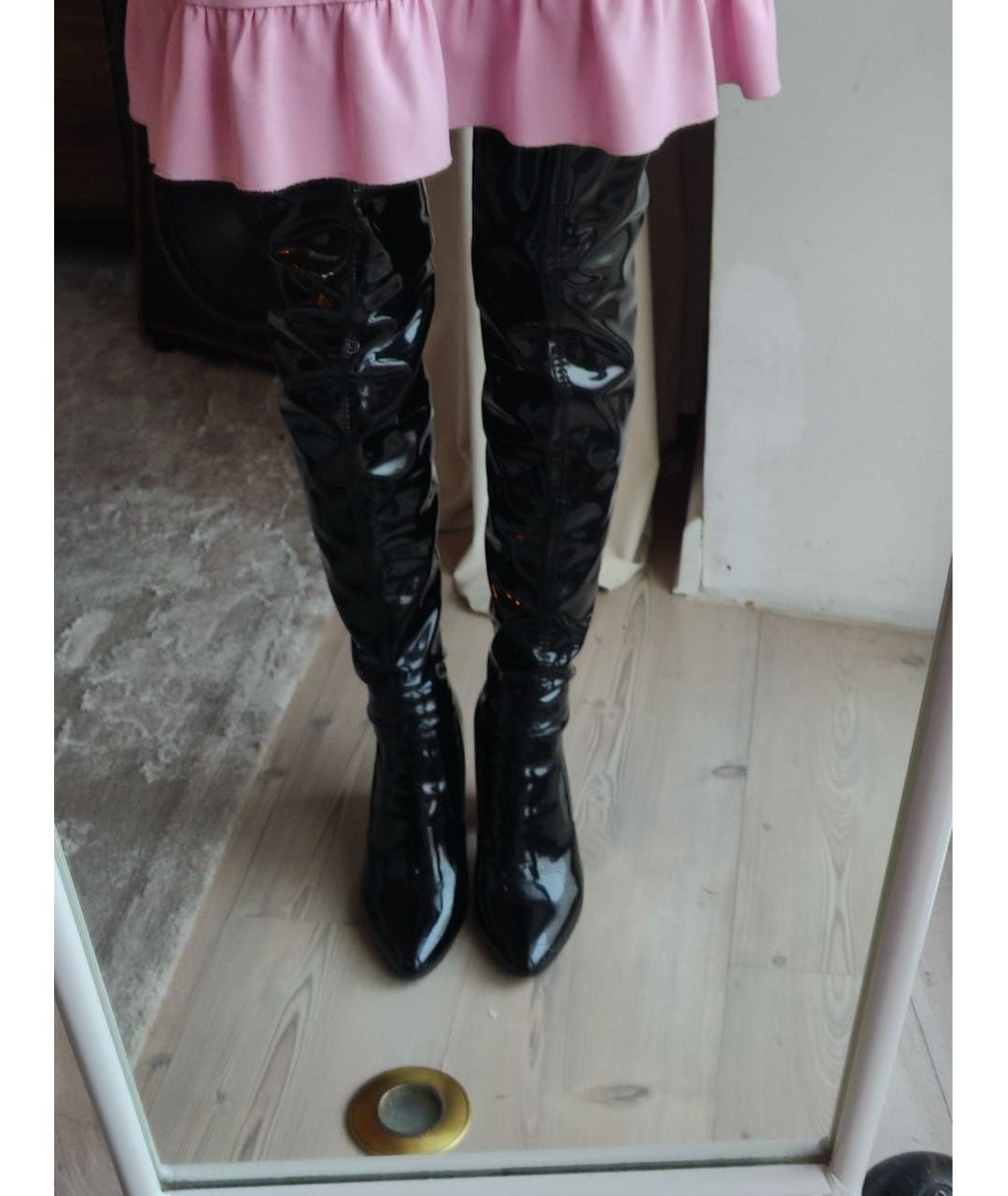 STUART WEITZMAN Черные ботфорты из лакированной кожи, фото 2