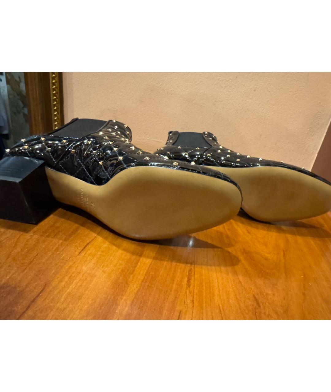 VALENTINO Черные ботильоны из лакированной кожи, фото 3