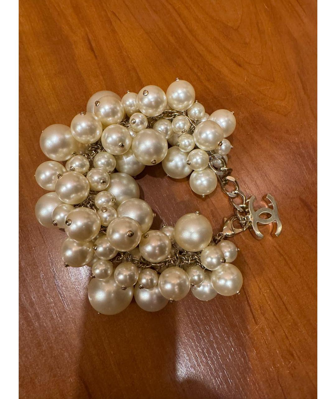 CHANEL Белый жемчужный браслет, фото 3