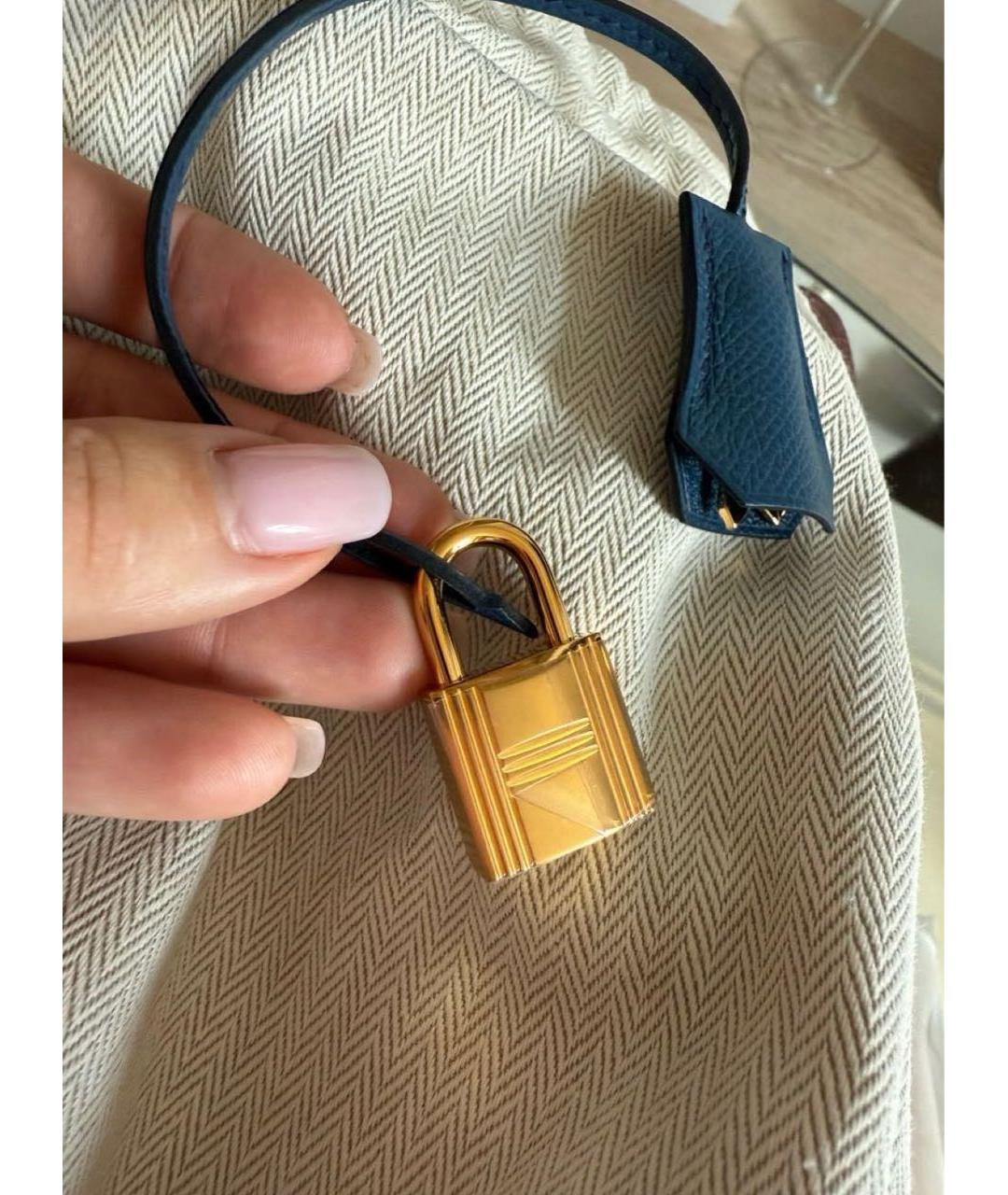 HERMES Темно-синяя кожаная сумка с короткими ручками, фото 4