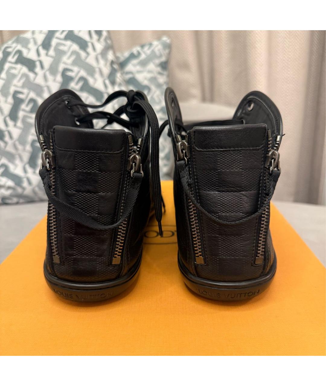LOUIS VUITTON Черные кожаные высокие кроссовки / кеды, фото 4
