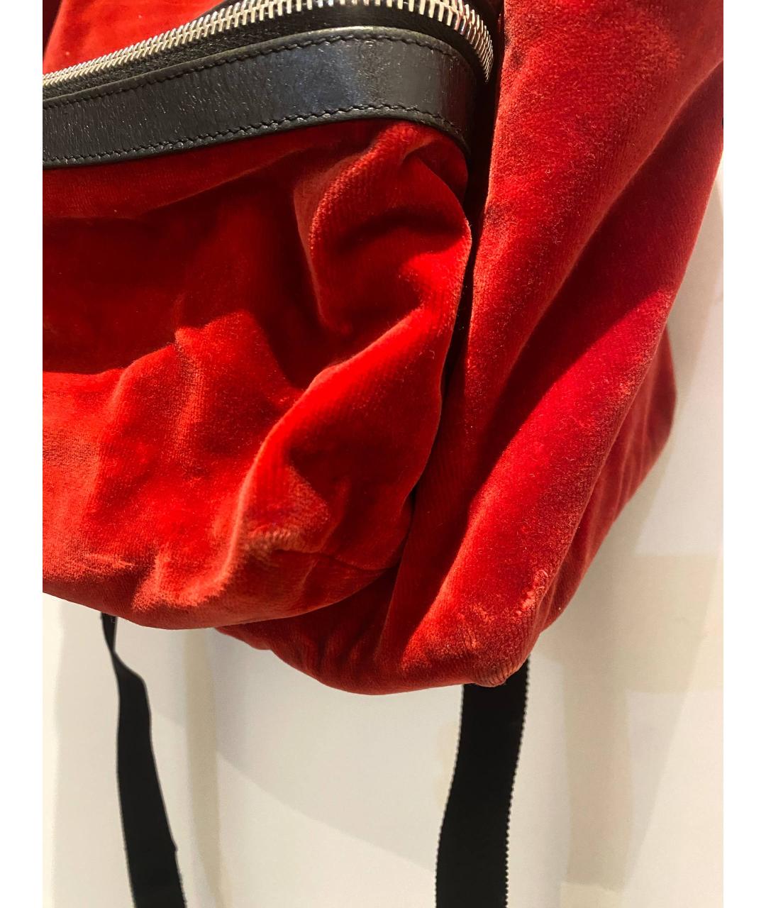 SAINT LAURENT Красный бархатный рюкзак, фото 7