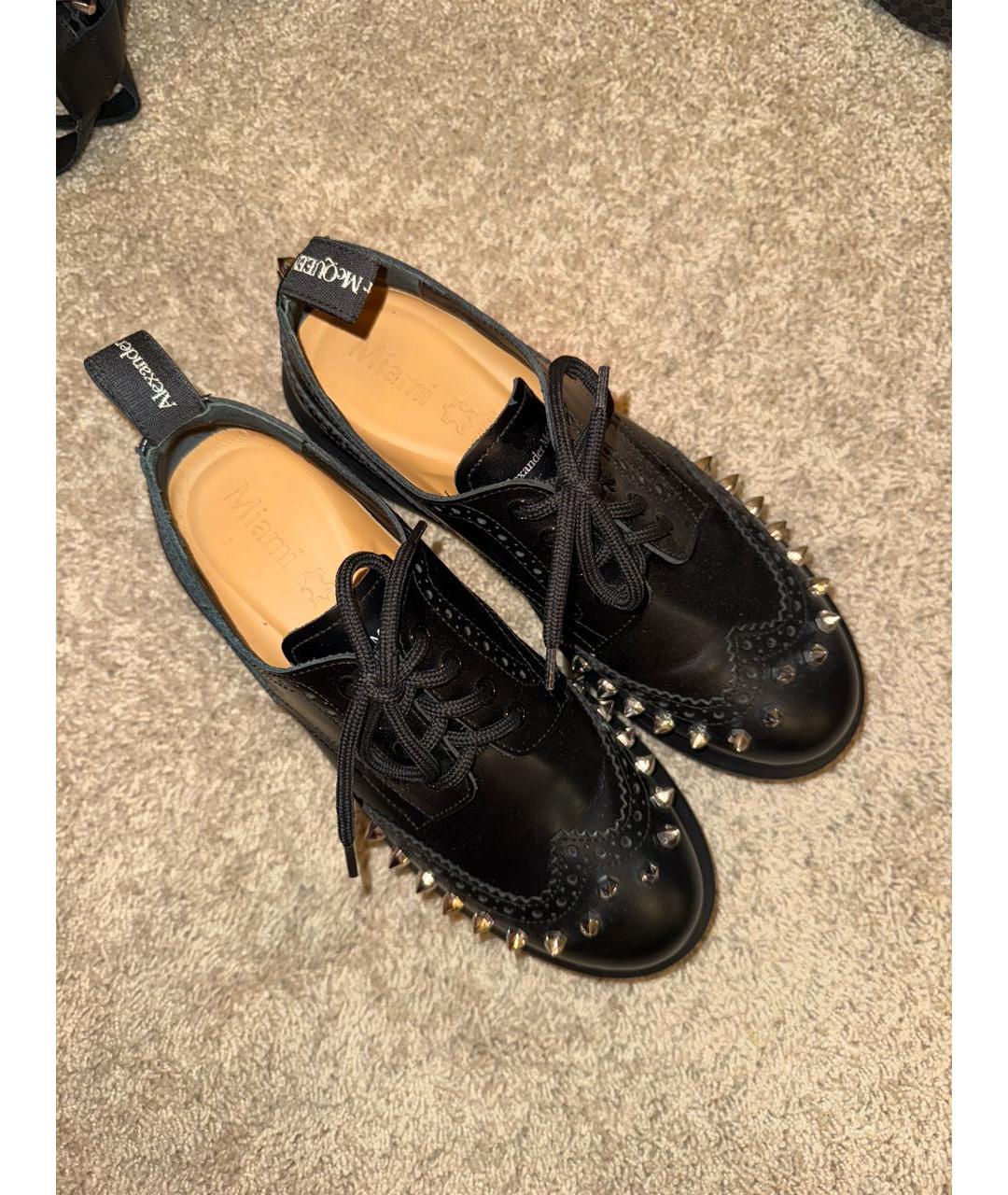 ALEXANDER MCQUEEN Черные кожаные брогги и оксфорды, фото 2