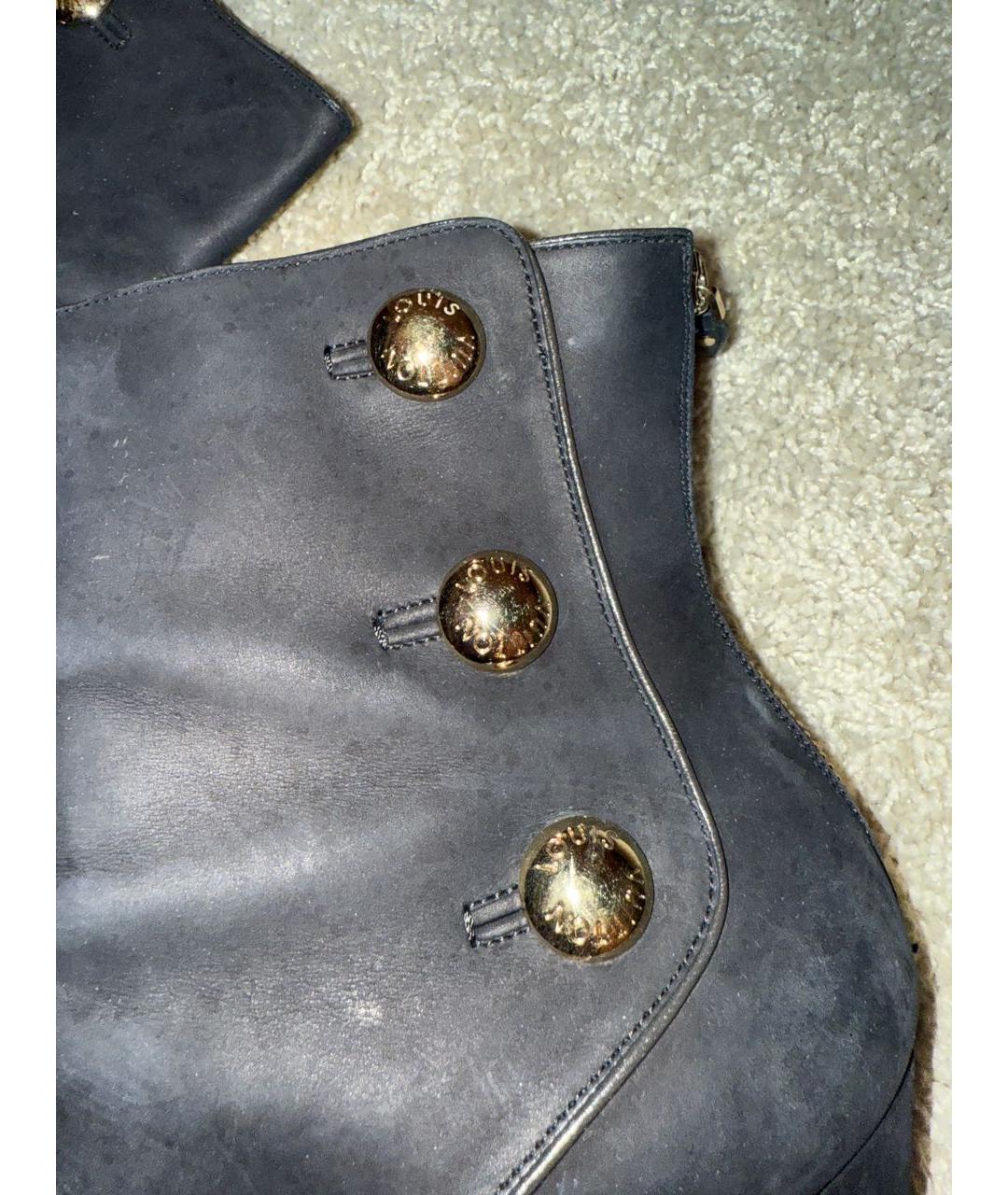 LOUIS VUITTON Черные нубуковые ботильоны, фото 2