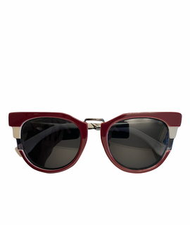 

Солнцезащитные очки FENDI
