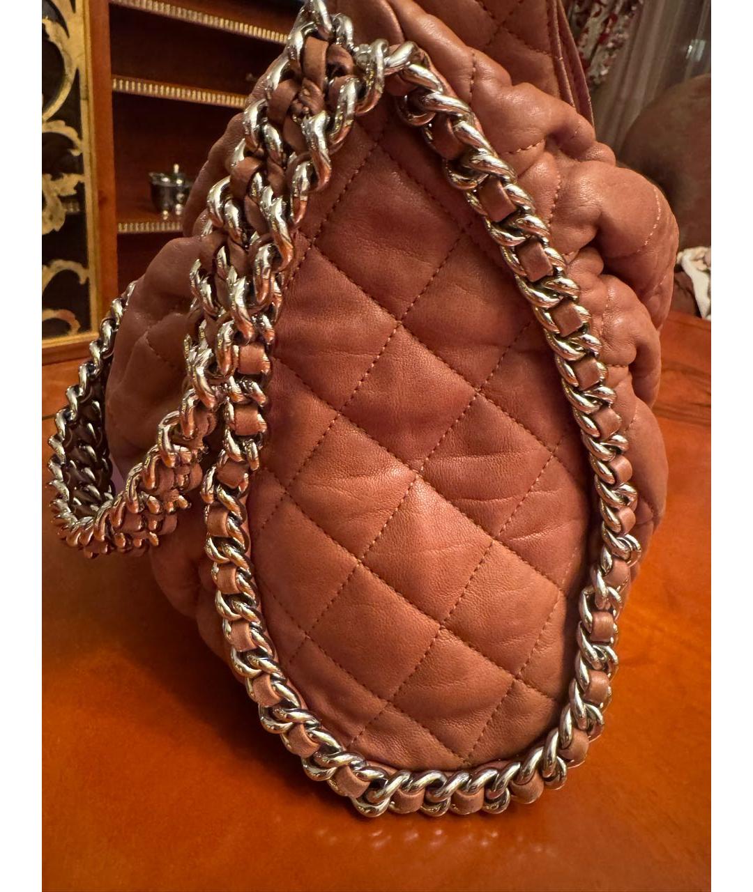 CHANEL Коричневая кожаная сумка через плечо, фото 3