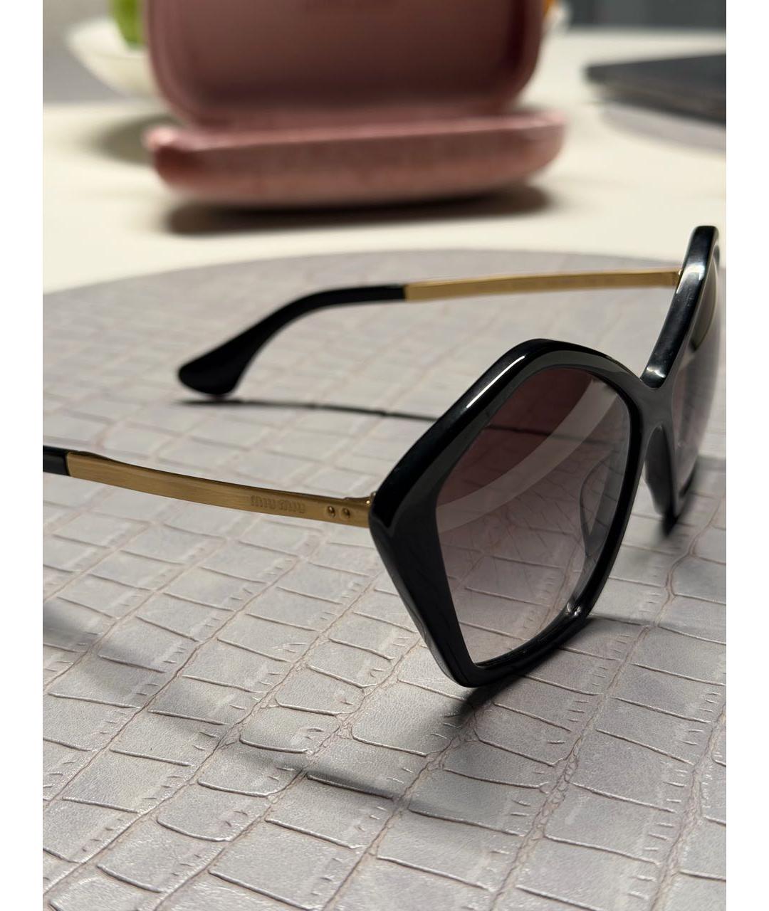 MIU MIU Черные пластиковые солнцезащитные очки, фото 3