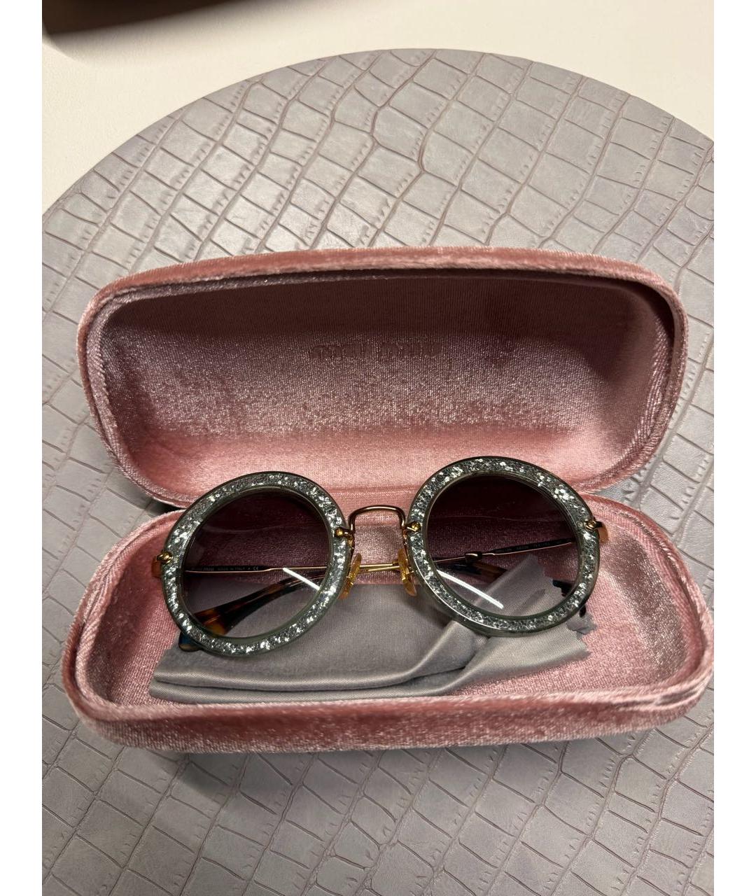 MIU MIU Зеленые пластиковые солнцезащитные очки, фото 4