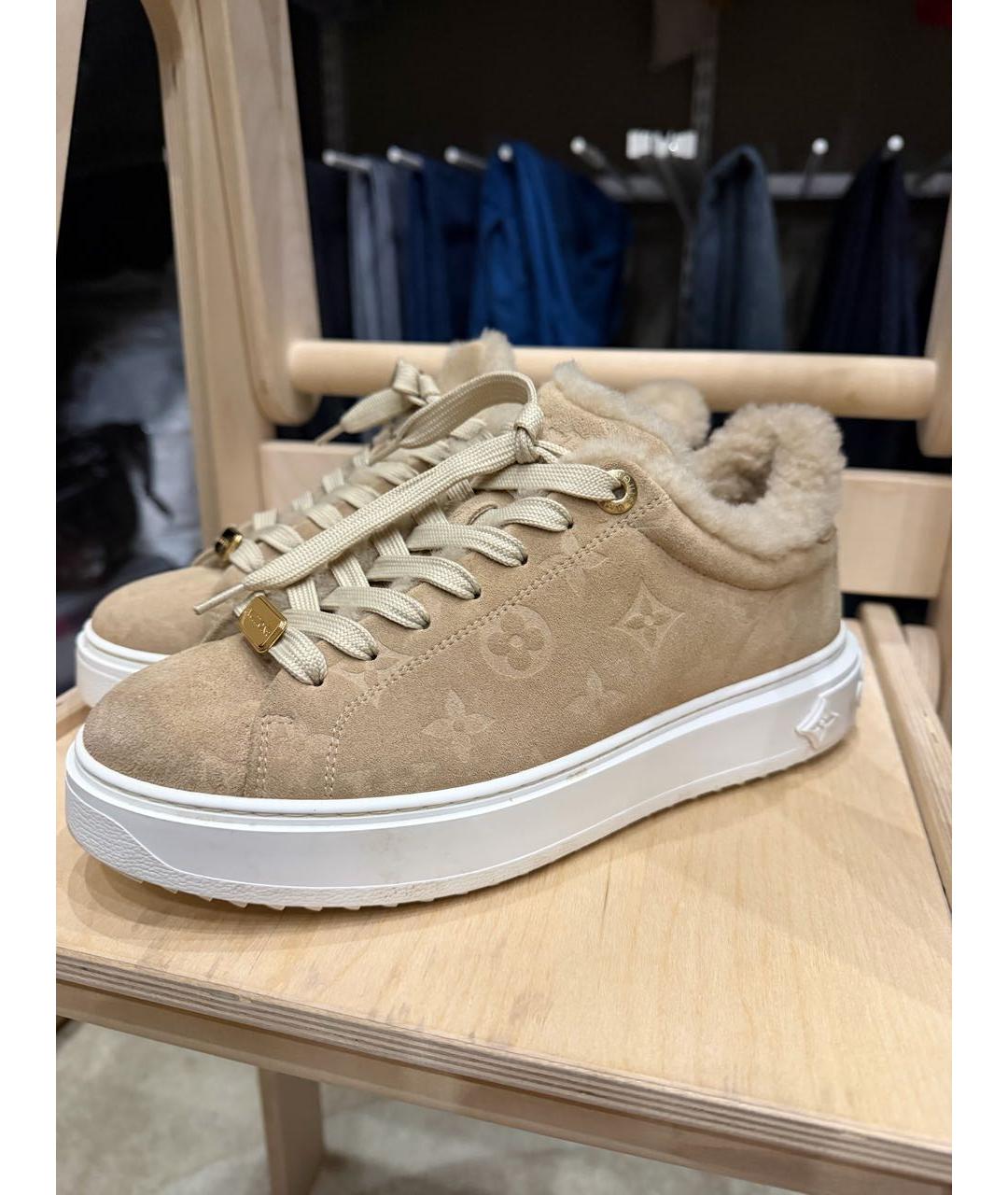LOUIS VUITTON Бежевые замшевые кроссовки, фото 7