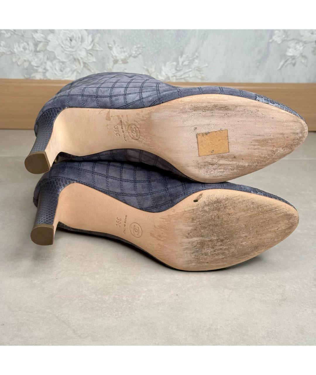 CHANEL Серые замшевые ботильоны, фото 6