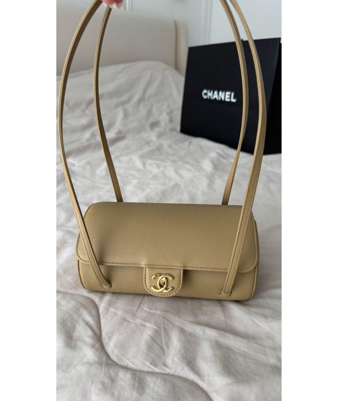 CHANEL Бежевая кожаная сумка с короткими ручками, фото 3