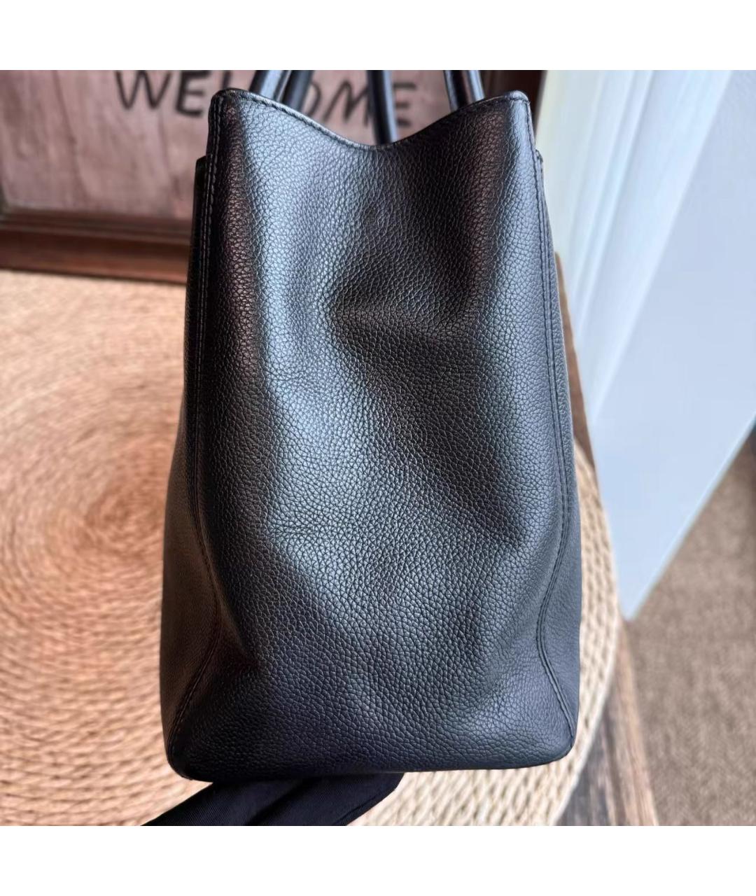 CHANEL Черная кожаная сумка с короткими ручками, фото 3