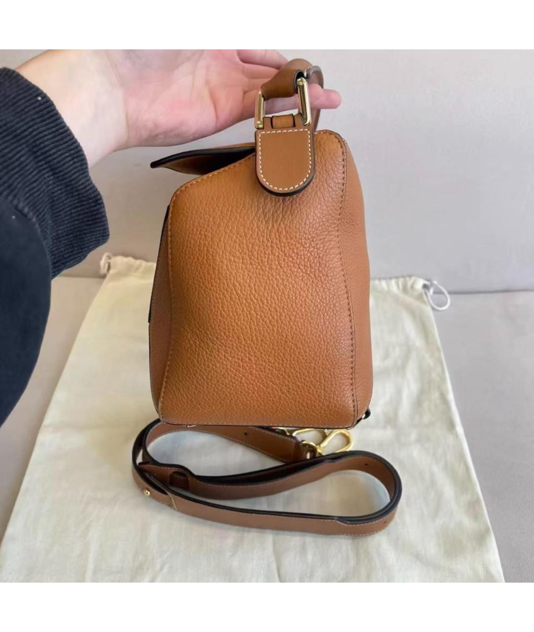 LOEWE Коричневая кожаная сумка с короткими ручками, фото 4