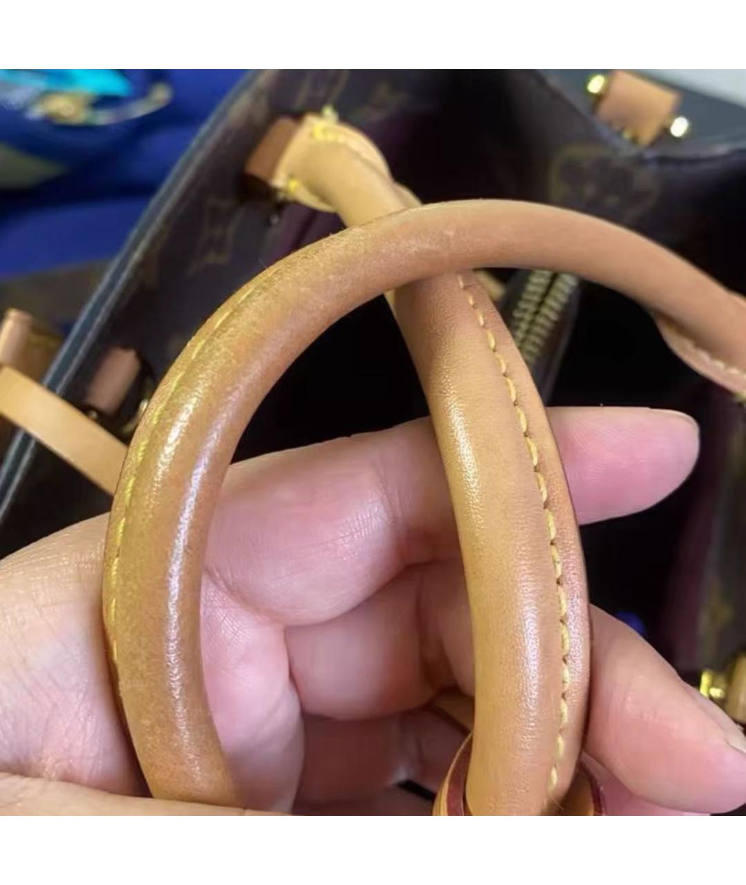 LOUIS VUITTON Коричневая кожаная сумка с короткими ручками, фото 8