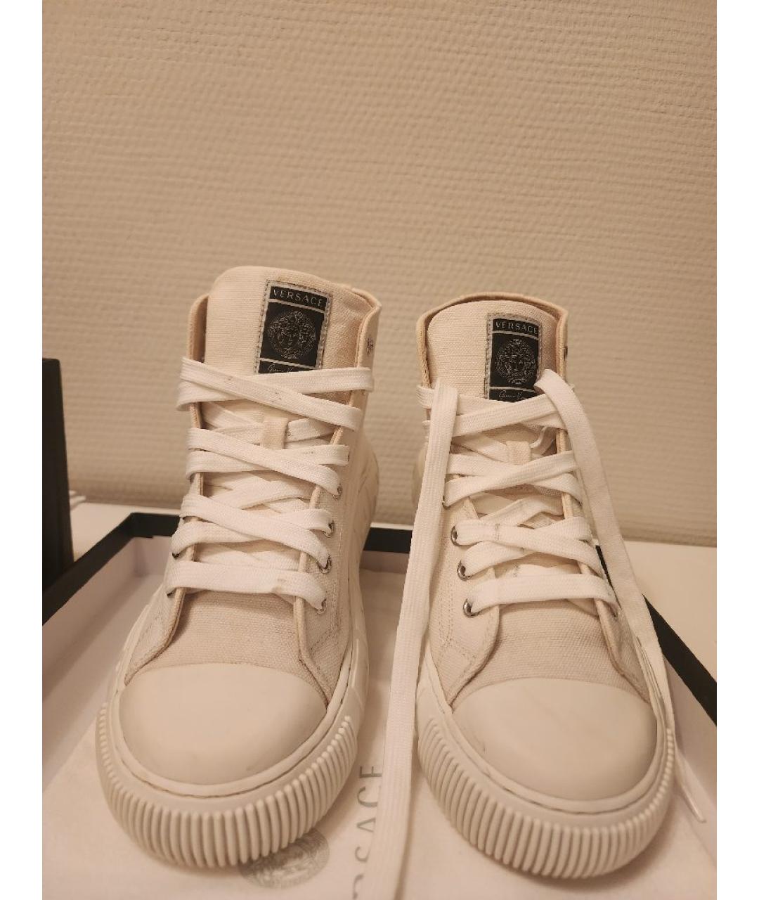 VERSACE Белые текстильные кеды, фото 2