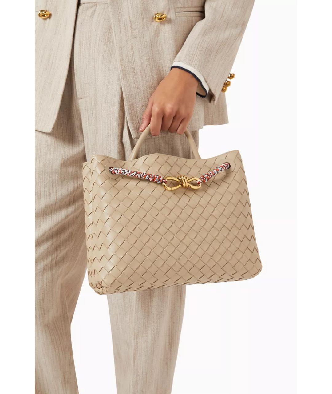 BOTTEGA VENETA Бежевая кожаная сумка с короткими ручками, фото 3