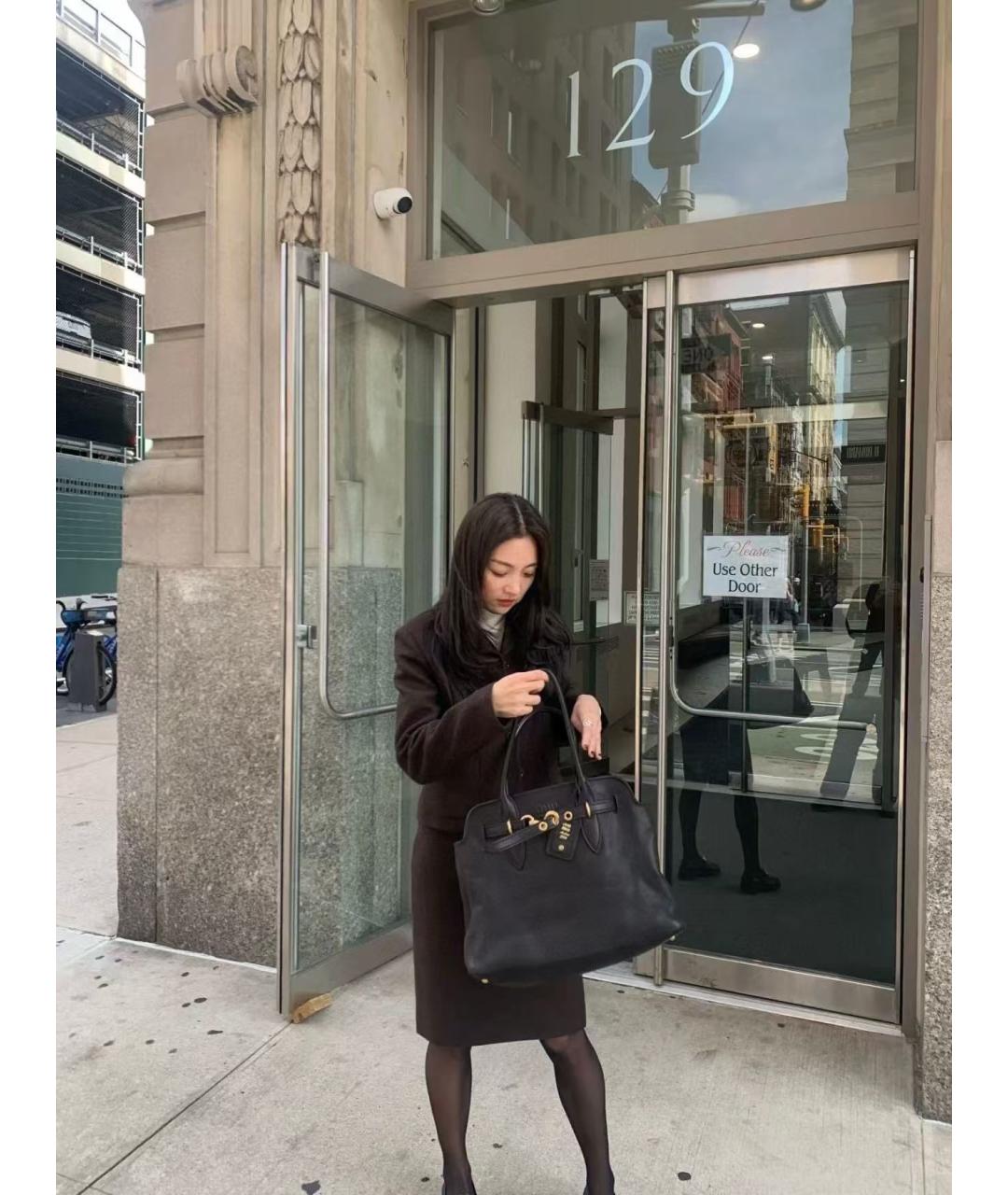 MIU MIU Черная кожаная сумка тоут, фото 5