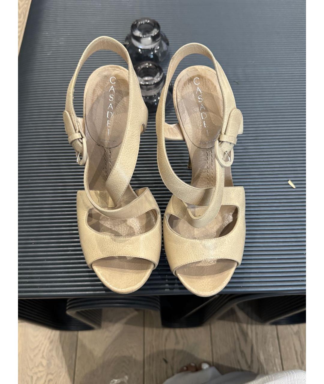 CASADEI Бежевые кожаные босоножки, фото 3
