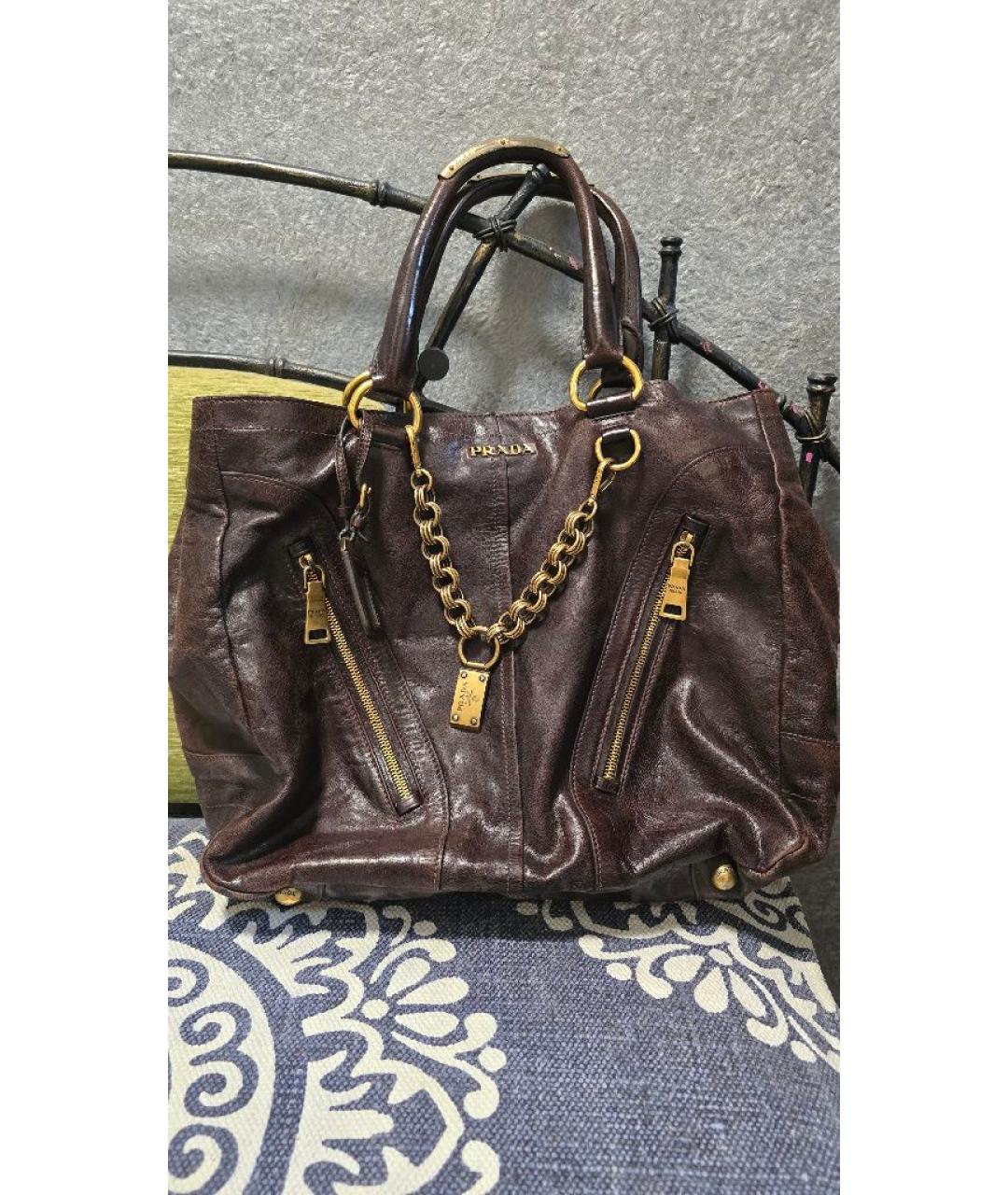 PRADA Коричневая кожаная сумка с короткими ручками, фото 10