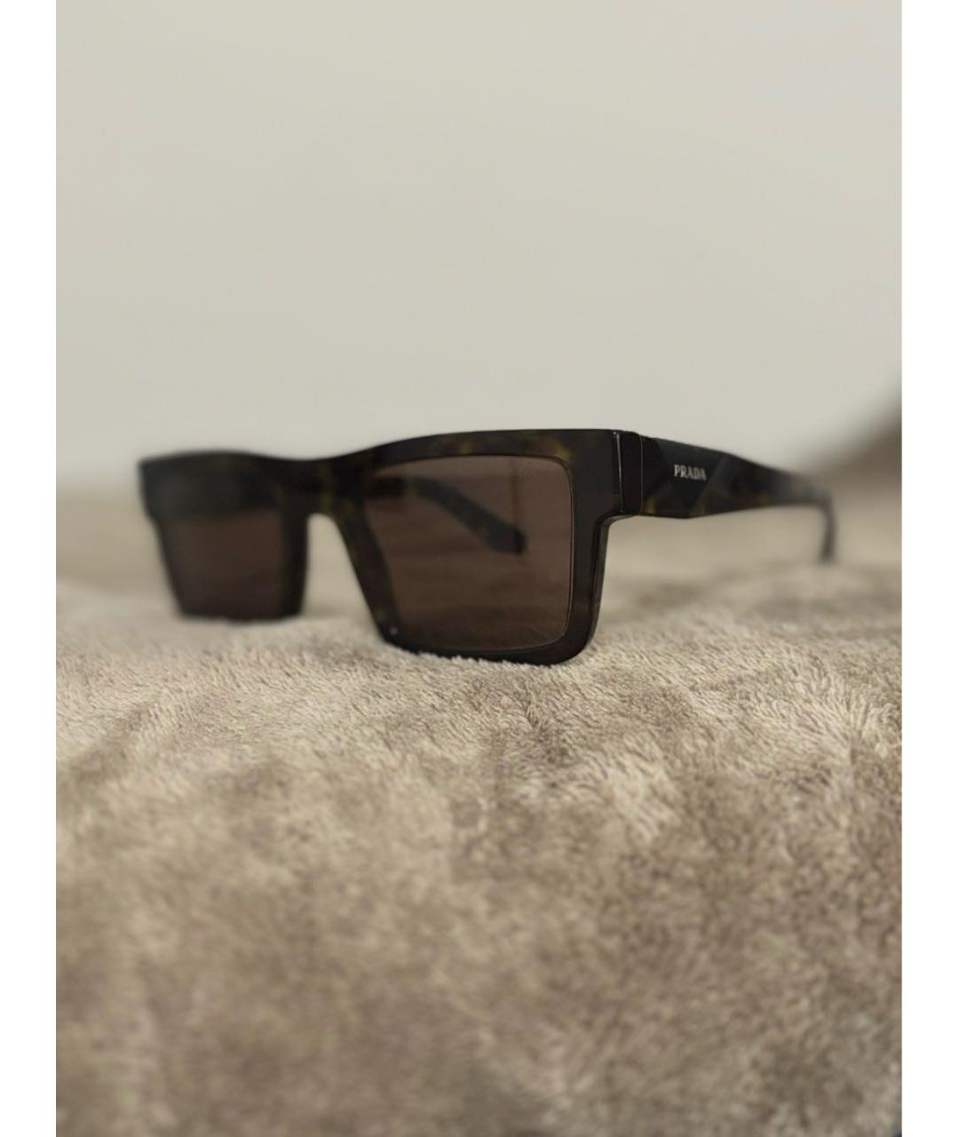 PRADA Коричневые пластиковые солнцезащитные очки, фото 3