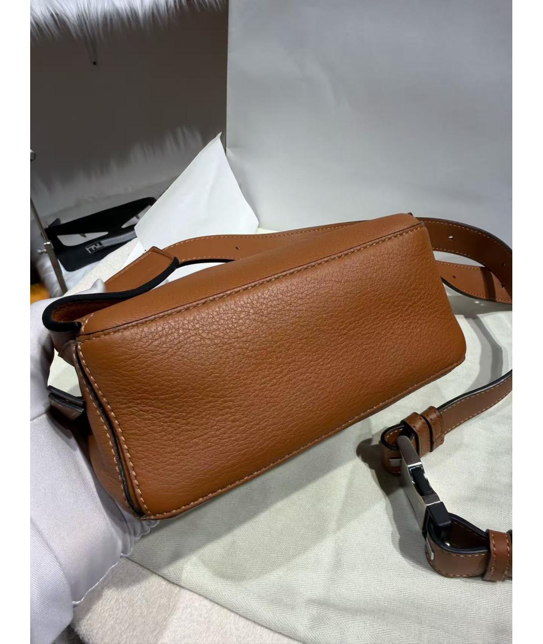 LOEWE Коричневая кожаная сумка с короткими ручками, фото 6