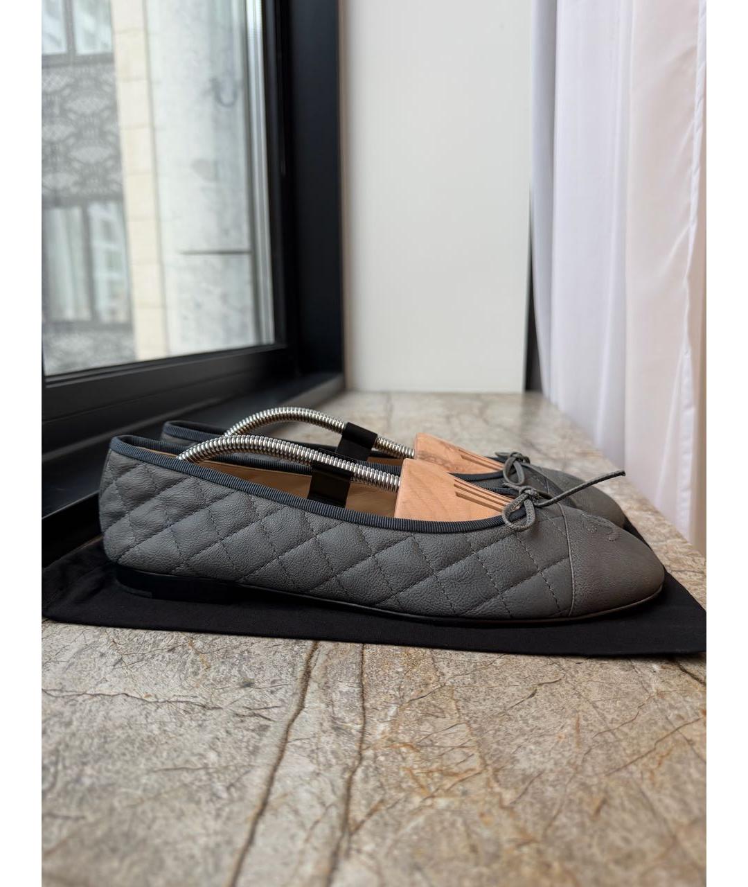 CHANEL Серые кожаные балетки, фото 6