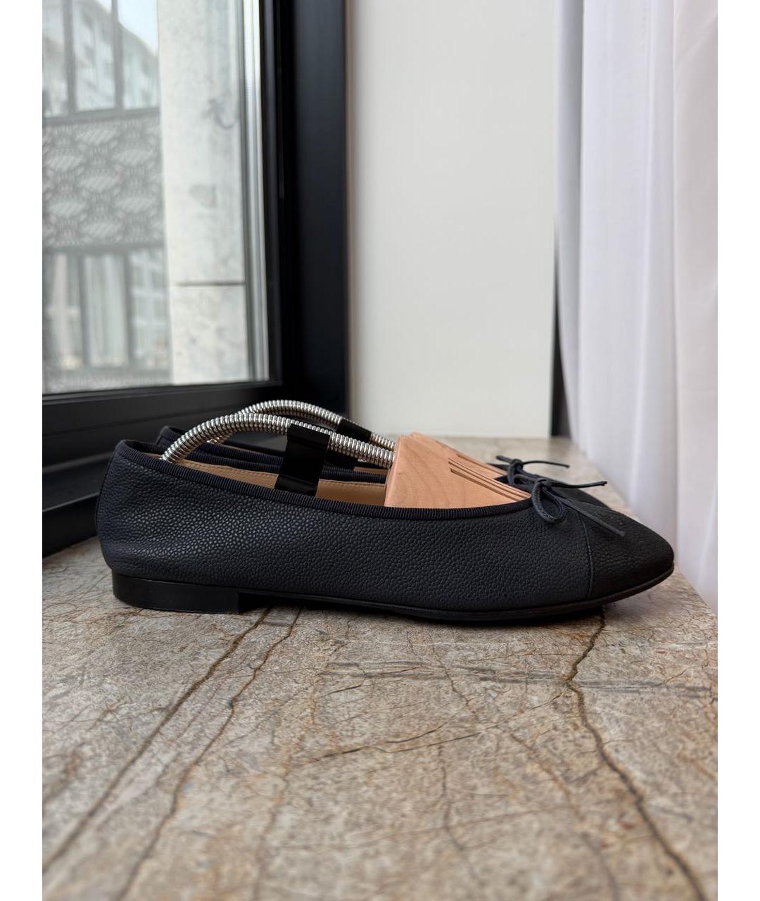 CHANEL Темно-синие кожаные балетки, фото 6