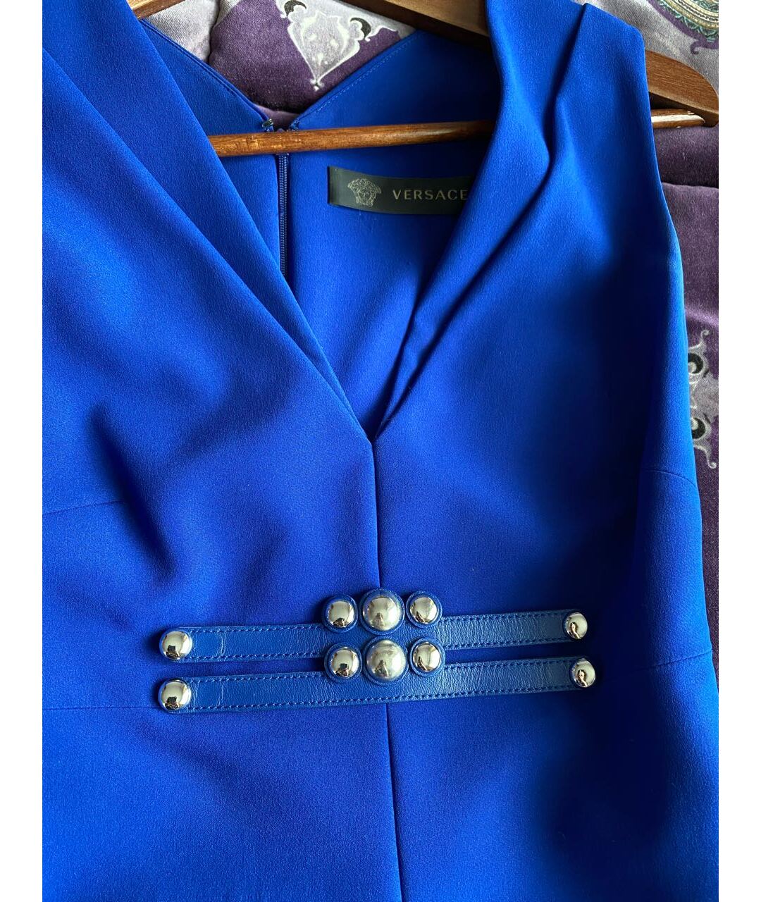 VERSACE Синее шелковое коктейльное платье, фото 4