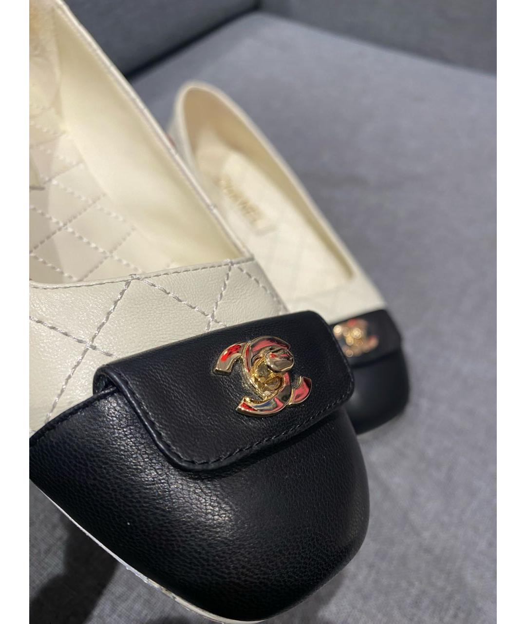 CHANEL Белые кожаные балетки, фото 5