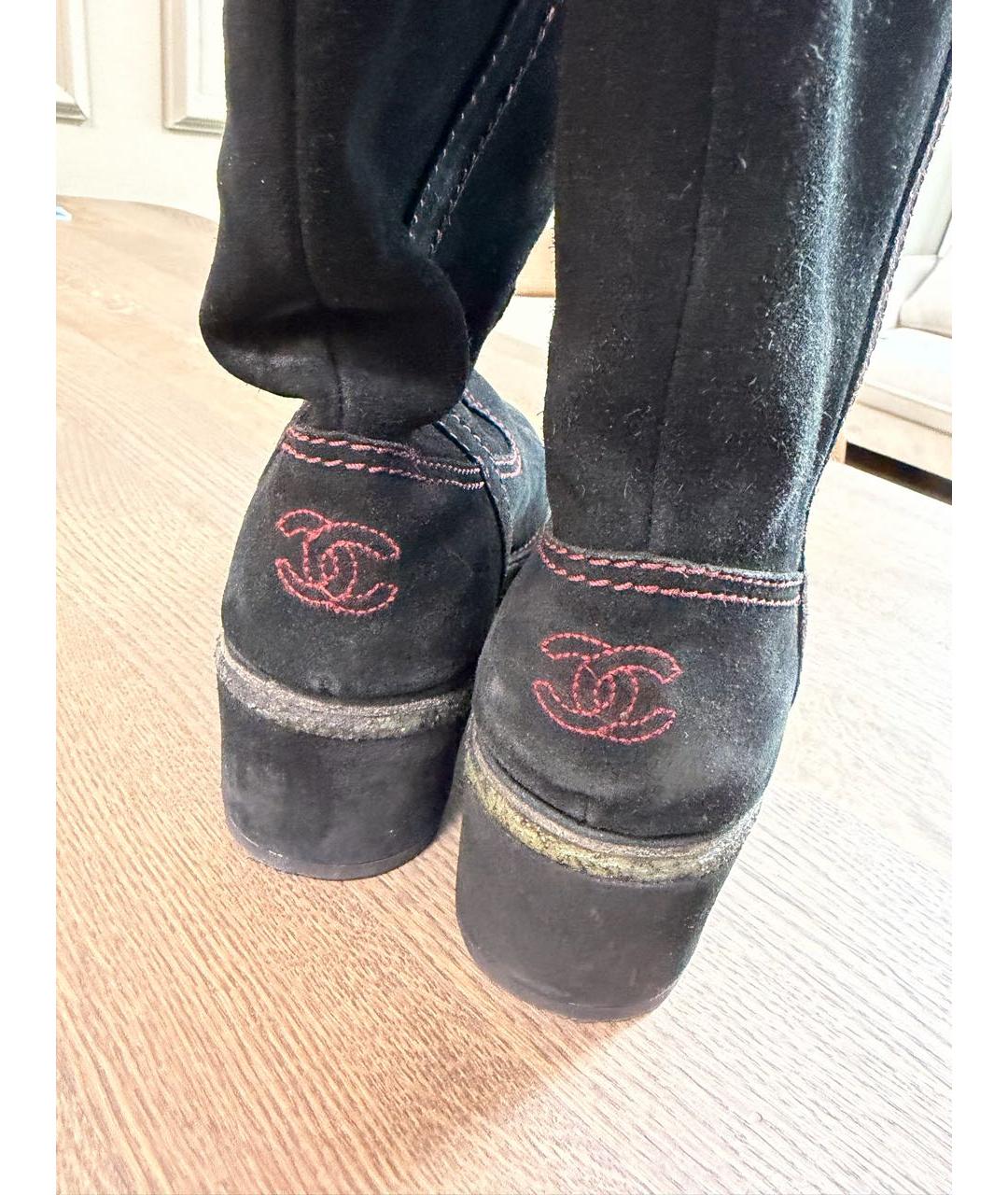 CHANEL Черные замшевые ботфорты, фото 4