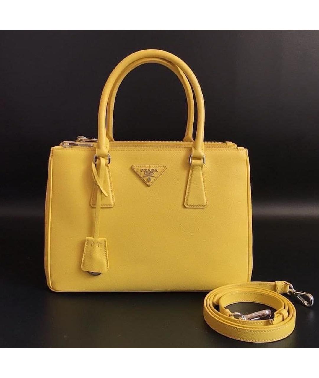 PRADA Желтая кожаная сумка с короткими ручками, фото 3