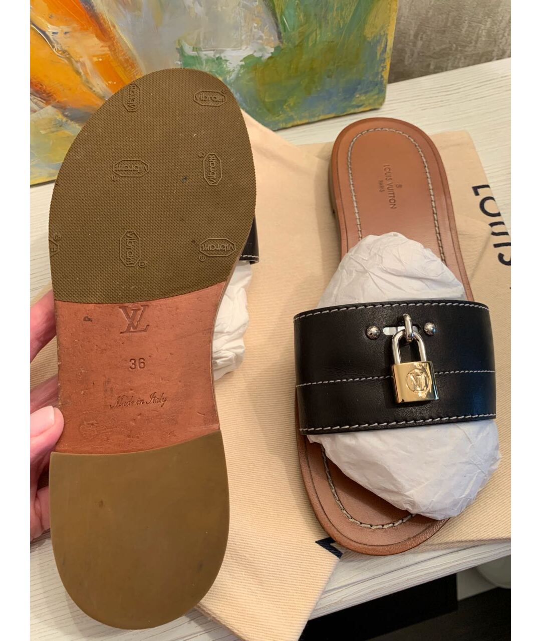 LOUIS VUITTON Черные кожаные шлепанцы, фото 2