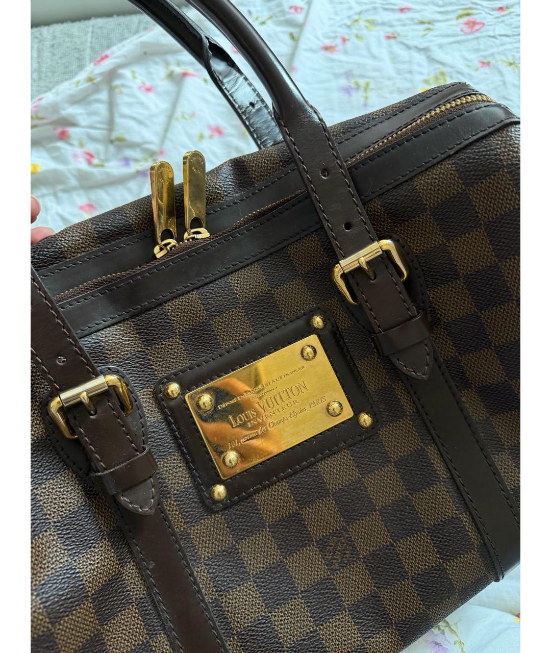 LOUIS VUITTON Коричневая кожаная сумка с короткими ручками, фото 3