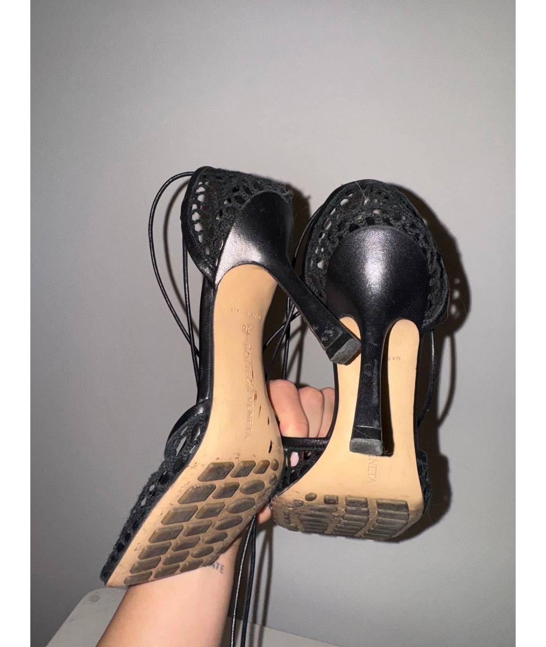 BOTTEGA VENETA Черные кожаные босоножки, фото 7