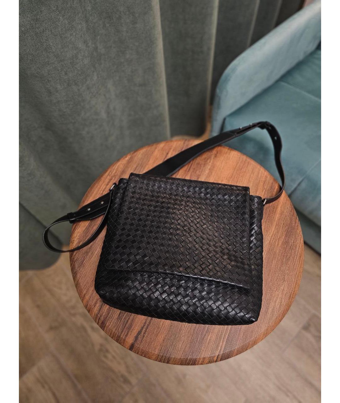 BOTTEGA VENETA Черная кожаная сумка на плечо, фото 3