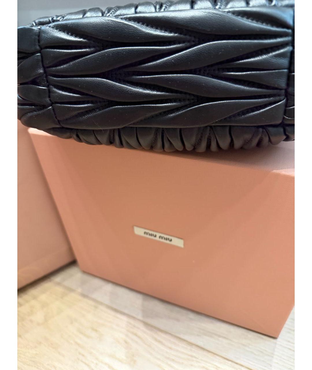 MIU MIU Черная кожаная сумка с короткими ручками, фото 3