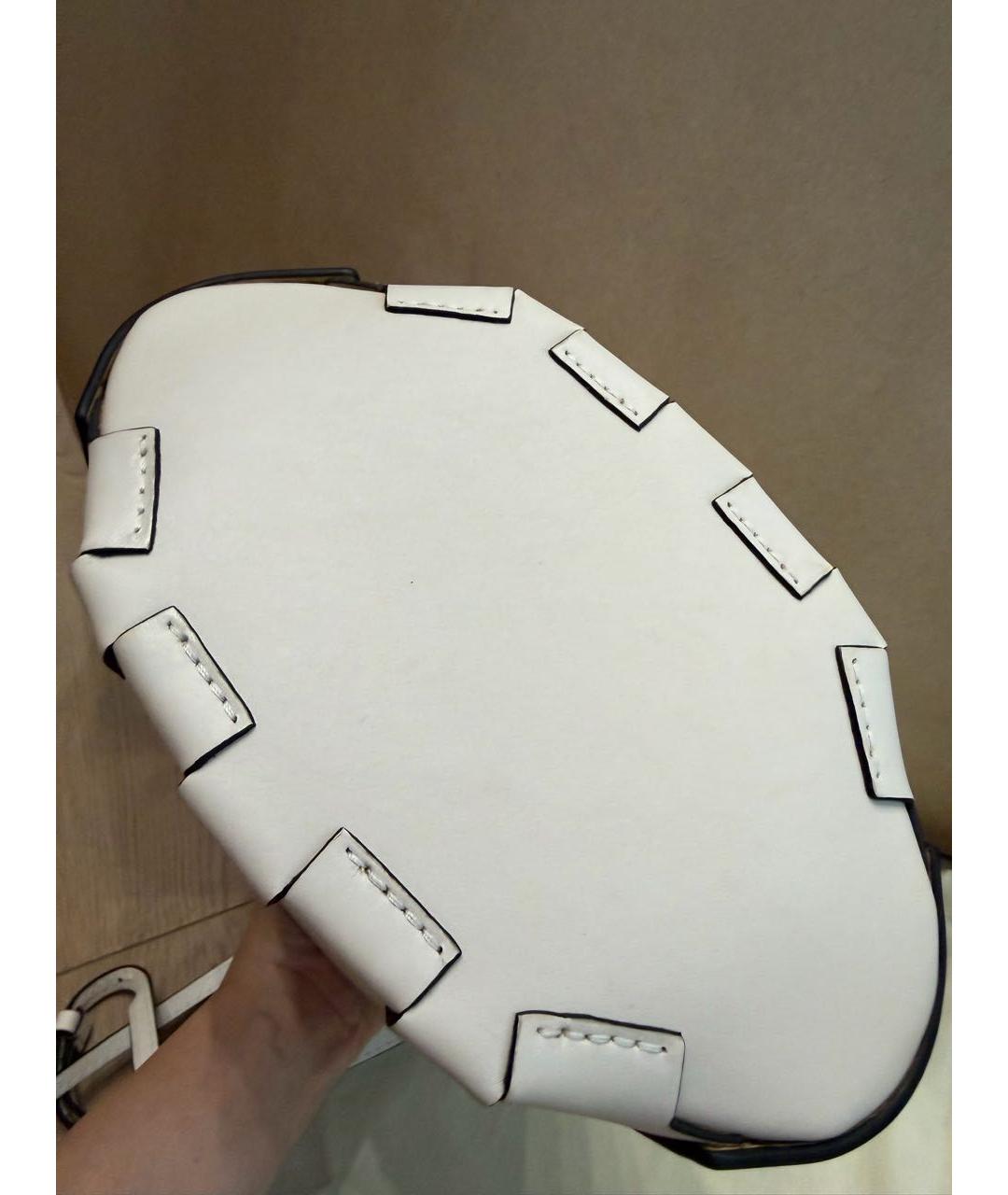 LOEWE Белая кожаная сумка с короткими ручками, фото 5