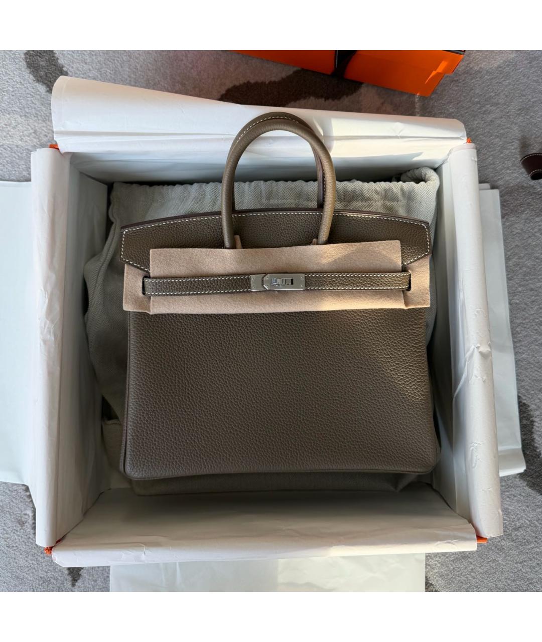 HERMES Серая кожаная сумка с короткими ручками, фото 6